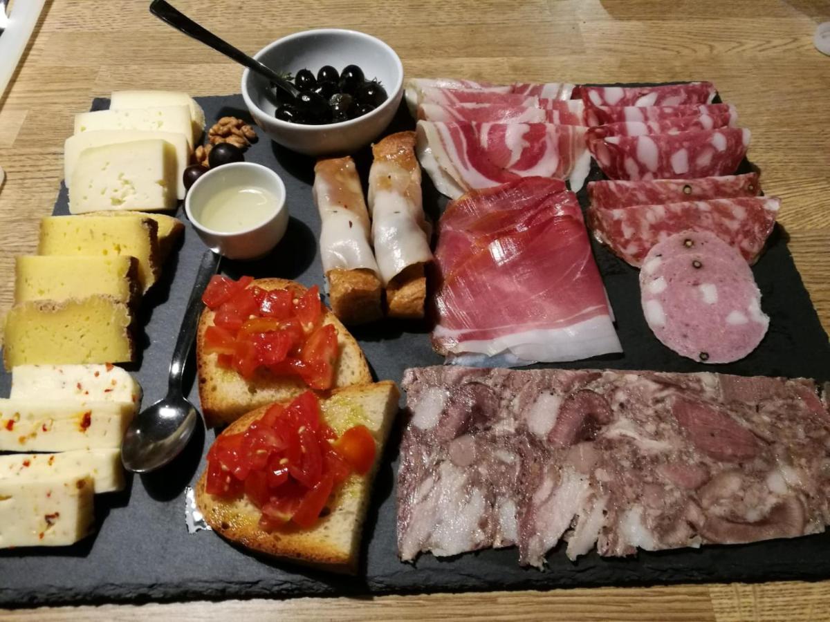Agriturismo Tananei Marliana エクステリア 写真